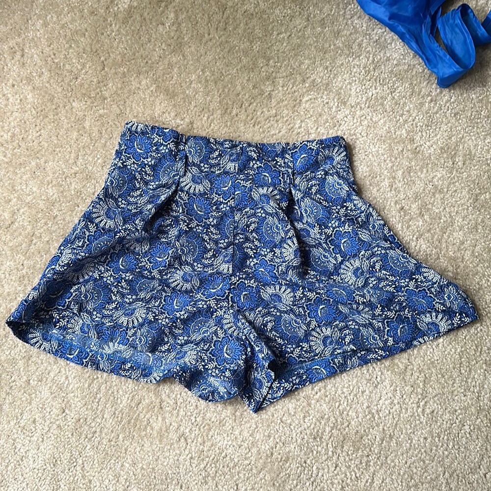 Paisley blue shorts